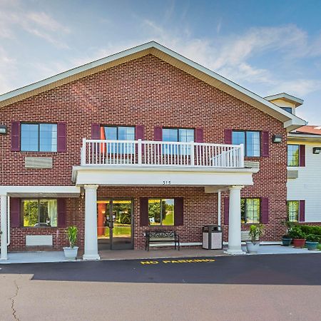 Econo Lodge Inn & Suites Ripley Exterior photo